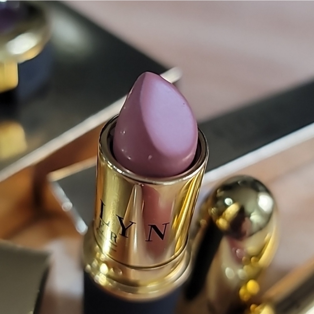 Femb0tty rocki it lipstick